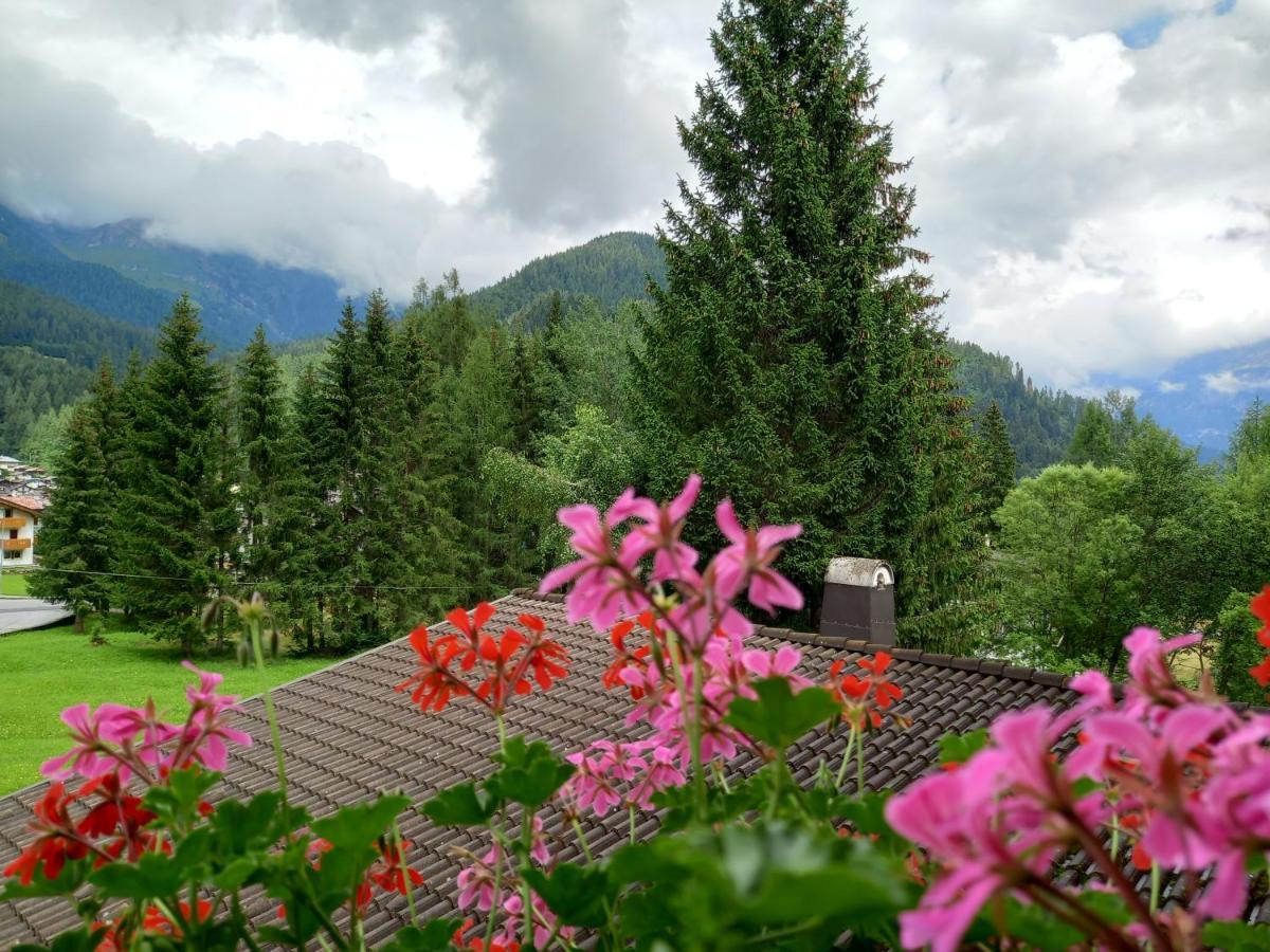 Albergo Scoiattolo Фалькаде Экстерьер фото
