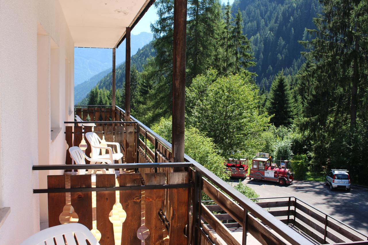 Albergo Scoiattolo Фалькаде Экстерьер фото